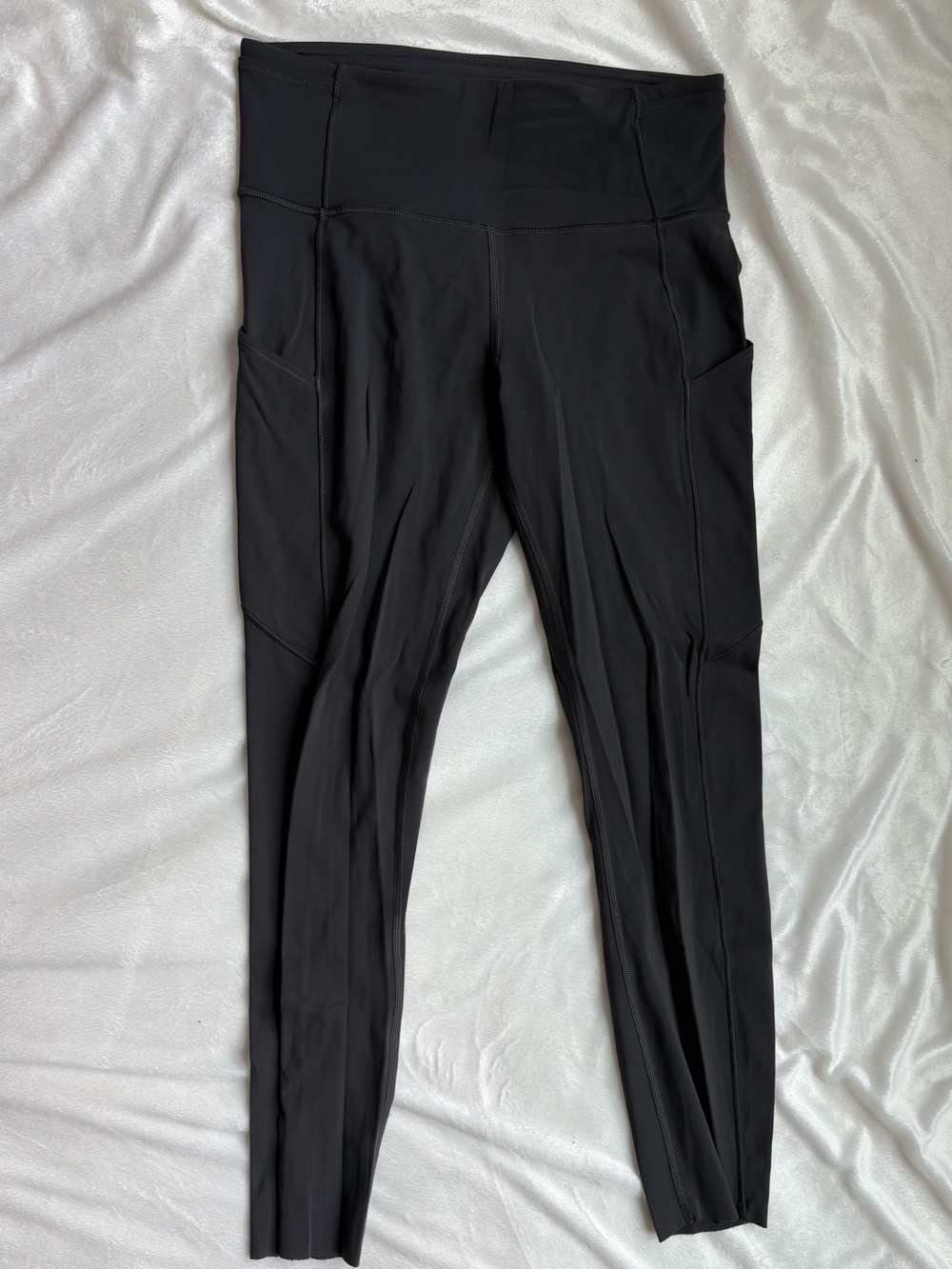 Lululemon Size 6 High-Waist Dark Grey Active Leggings with Side Pockets